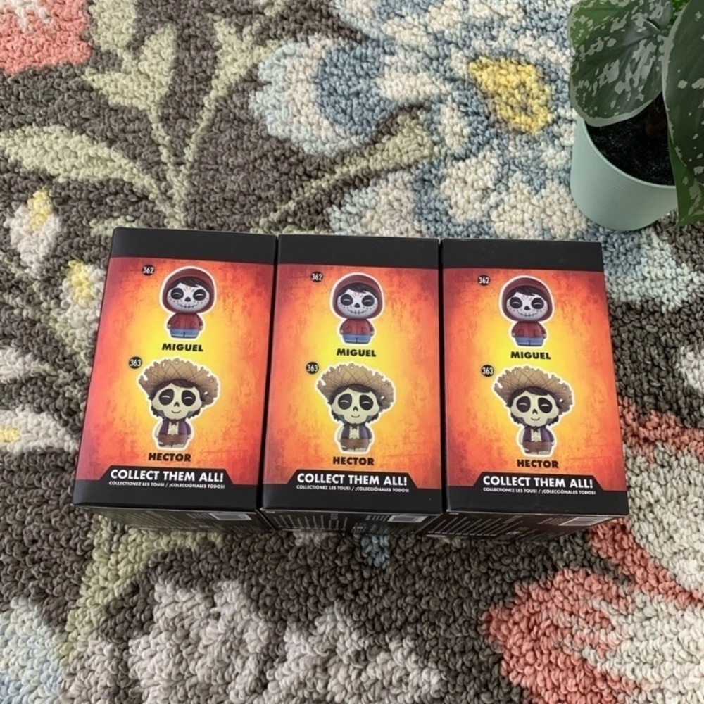 2017 RARE Lot 3 Disney Coco Funko Dorbz GITD Glow Miguel Hector Limited Edition - Picture 14 of 15